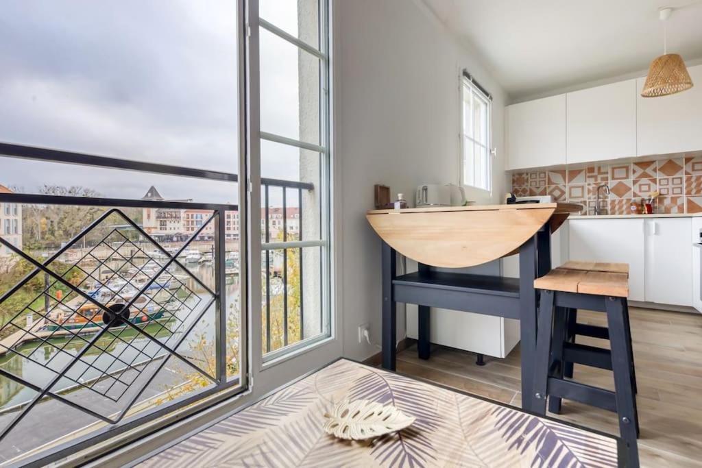 Studio Vue Direct Sur Le Port De Cergy, Parking Prive Gratuit Εξωτερικό φωτογραφία